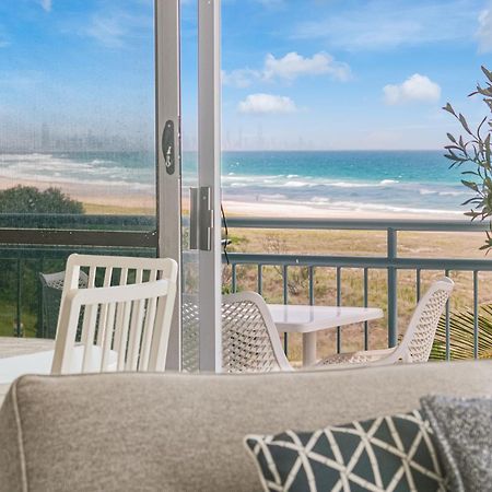 Oceanside Resort - Absolute Beachfront Apartments Гоулд Коуст Екстериор снимка