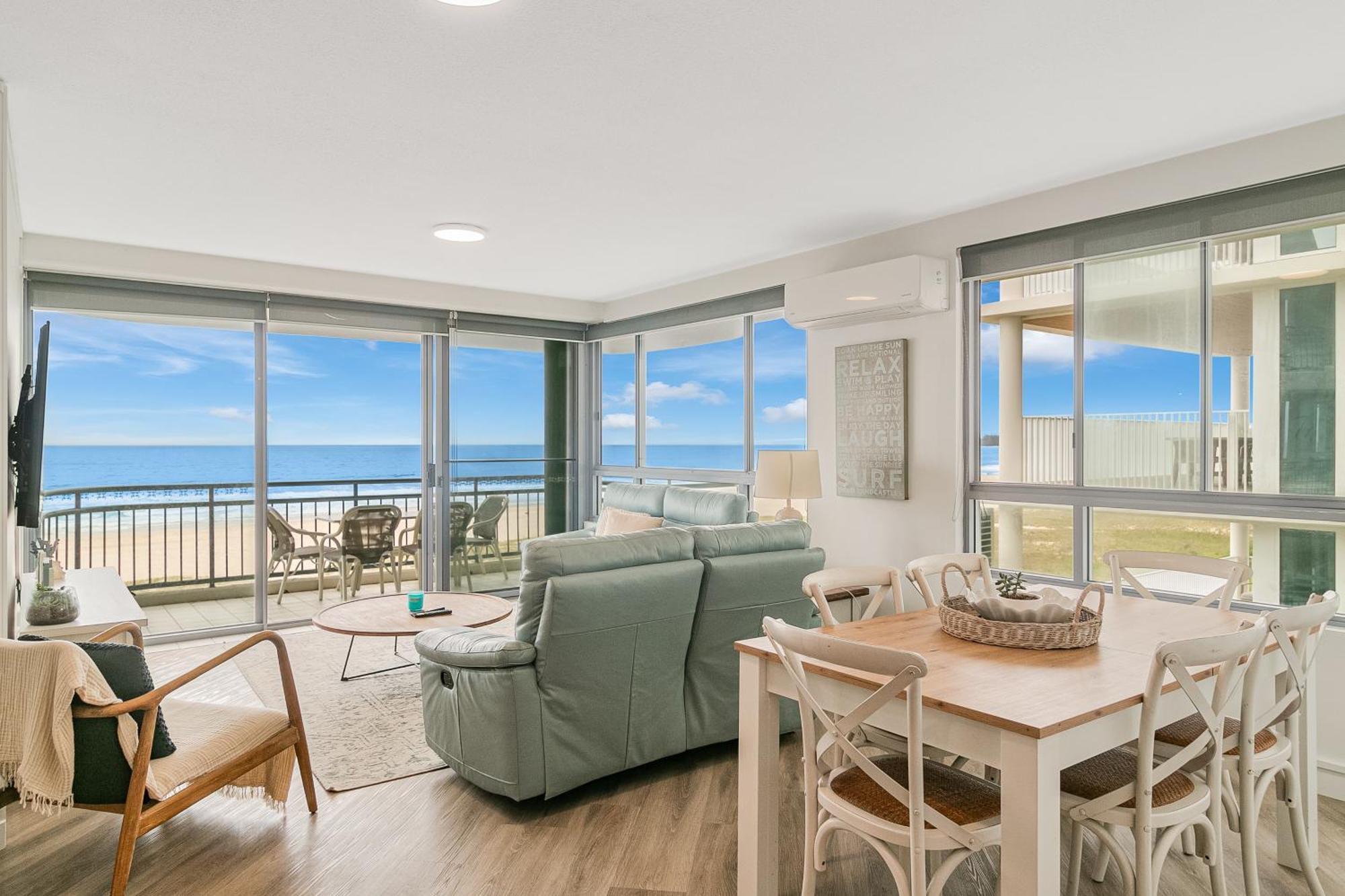 Oceanside Resort - Absolute Beachfront Apartments Гоулд Коуст Екстериор снимка