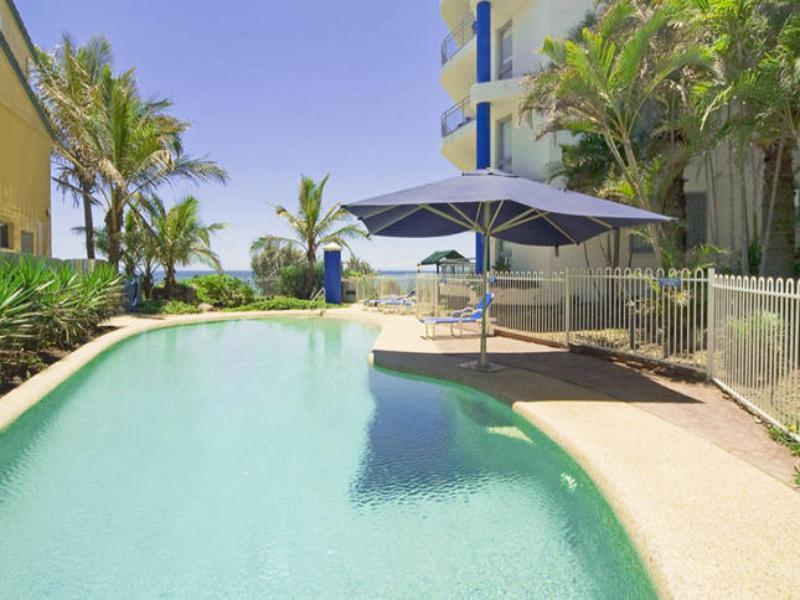 Oceanside Resort - Absolute Beachfront Apartments Гоулд Коуст Екстериор снимка
